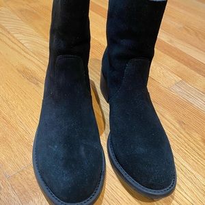 Tory Burch Suede Black boots size 8 in EUC